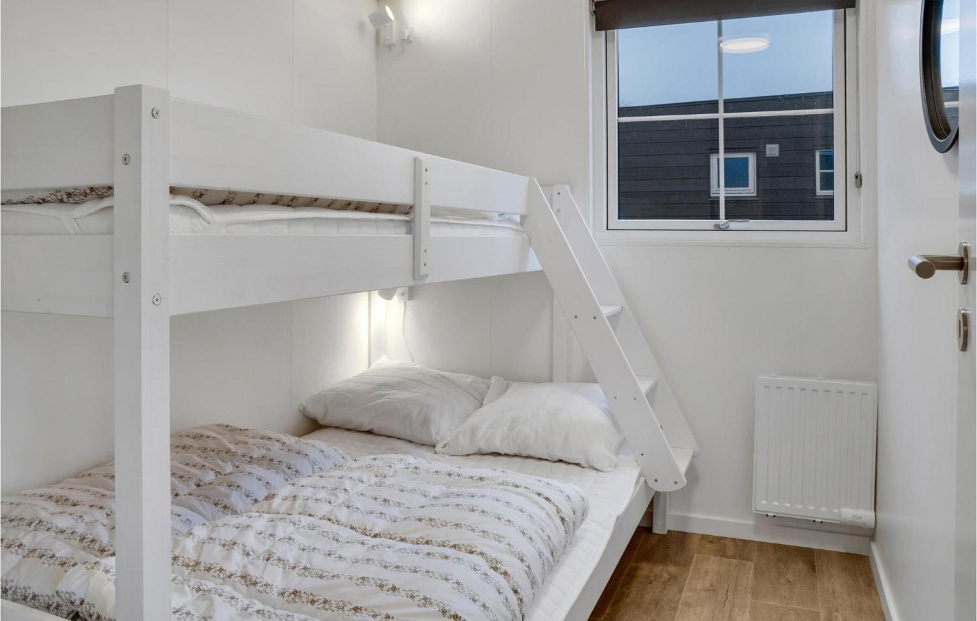 Amazing Apartment In Vaeggerlose With Kitchenette Bøtø By Εξωτερικό φωτογραφία